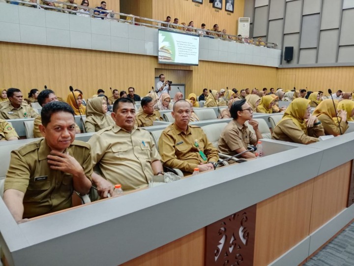 Rapat Koordinai Dengan Tema "Menuju Indonesia Emas:Tranformasi Layanan Publik Digital Dalam Rangka Mendukung IKN
