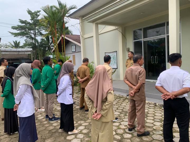 Rutinitas Apel Pagi di Lingkungan Pemeritahan Kelurahan Sindang Sari.