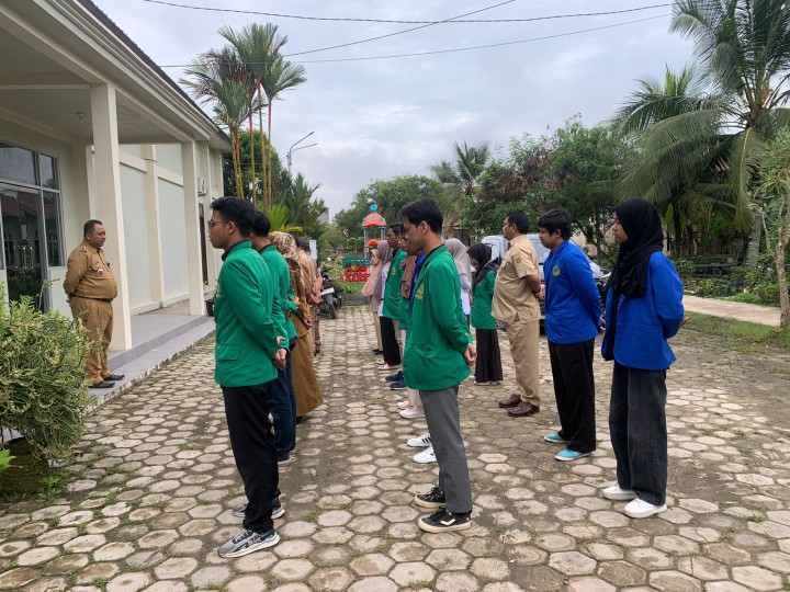 Rutinitas Apel Pagi di Lingkungan Pemeritahan Kelurahan Sindang Sari.