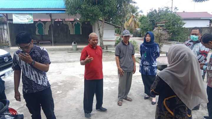Kegiatan verifikasi dan kunjungan lapangan probebaya Award tahun 2024 oleh tim penilai kecamatan sambutan.