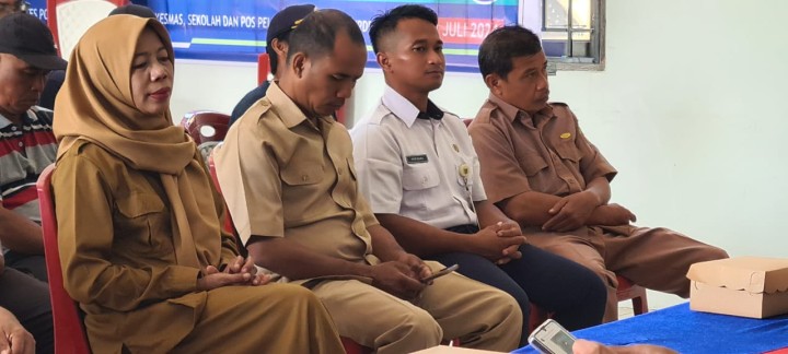 Pembinaan & Evaluasi Aparat Kelurahan dan Ketua RT Se-Kecamatan Sambutan. Di Hadiri Oleh Camat,Sekcam dan berserta Pejabat Sruktural Kecamatan dan Kelurahan ASN,NON ASN serta Ketua RT 1-10,Ketua POKMAS dan Pendamping Probebaya.