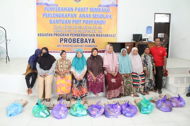 Penyerahan Paket Sembako Perlengkapan Anak Sekolah,Bantuan PMT Posyandu. RT 1-10 Se-Kelurahan Sindang Sari. KEGIATAN PROGRAM PEMBERDAYAAN MASYARAKAT (PROBEBAYA)
