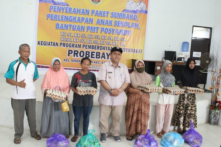 Penyerahan Paket Sembako Perlengkapan Anak Sekolah,Bantuan PMT Posyandu. RT 1-10 Se-Kelurahan Sindang Sari. KEGIATAN PROGRAM PEMBERDAYAAN MASYARAKAT (PROBEBAYA)