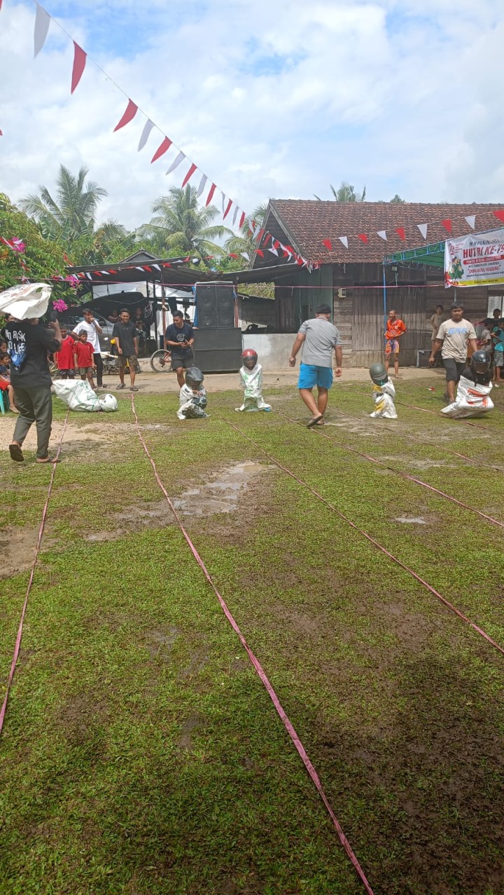 Kegiatan Perlombaan di setiap Lingkungan RT Sindang Sari.