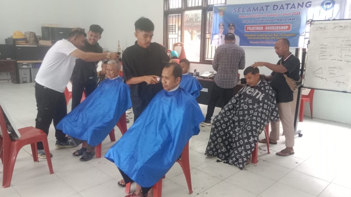 KEGIATAN PELATIHAN BARBERSHOP PROGRAM PROBEBAYA  KELURAHAN SINDANG SARI TAHUN 2024.