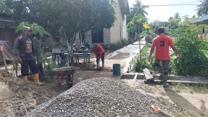 Monitoring Pengecoran Semenisasi Jalan Pasundan GG.Melati RT.03 Sindang Sari Program PROBEBAYA DI BIDANG PRASARANA