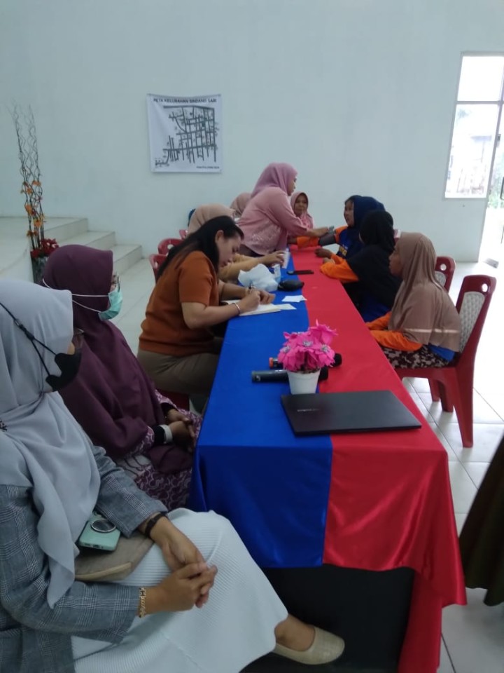 Kegiatan sekolah lansia GEMA LANTANG di kelurahan Sindang Sari Dihadiri oleh para lansia warga kekurahan sindang sari di fasilitasi oleh BKKBN Provinsi Kalimantan Timur. Dengan kegiatan penyuluhan dan pemeriksaan Kesehatan
