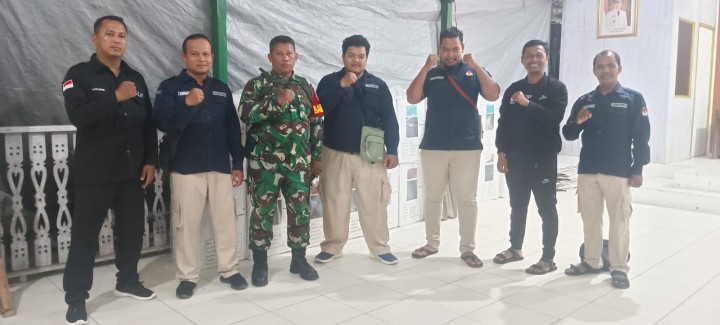 Penjeputan Kotak Suara oleh tim pps kecamatan yang akan di serahkan ke kantor kecamatan