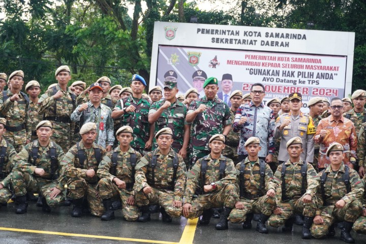 Menghadiri kegiatan Penyerahan anggota KOMPONEN CADANGAN (KOMCAD) Oleh Dandim ke Bapak Walikota Samarinda.