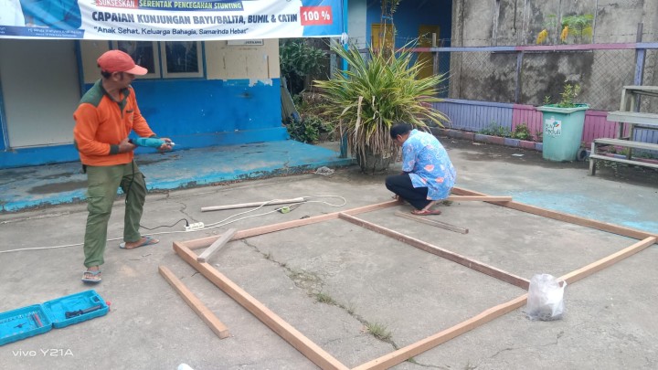 Membuat dan Pemasangan Beneer atau Baliho Probebaya untuk di pasang ke wilayah RT masing-masing RT.01 sampai RT.10 Kelurahan Sindang Sari