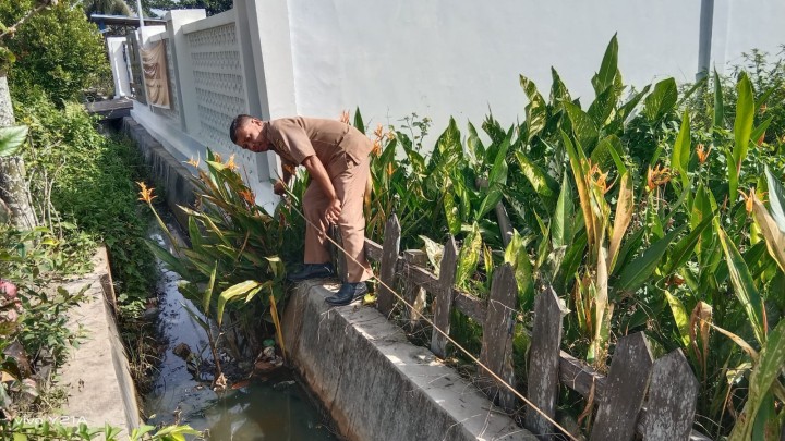 Pengukuran Objek Tanah di samping Kelurahan Sindang Sari.