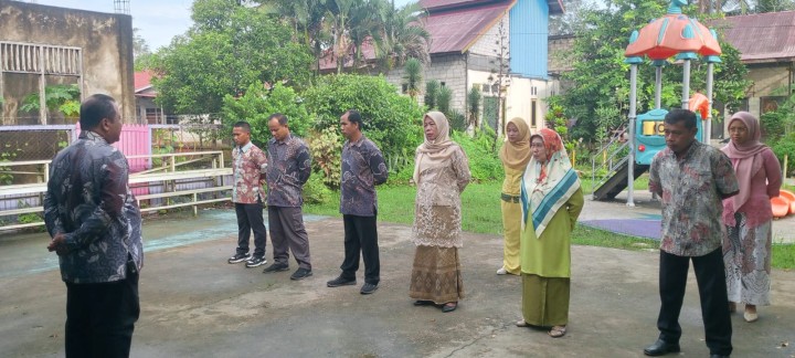 Kegiatan Apel pagi di lingkungan pemerintahan Kelurahan Sindang Sari