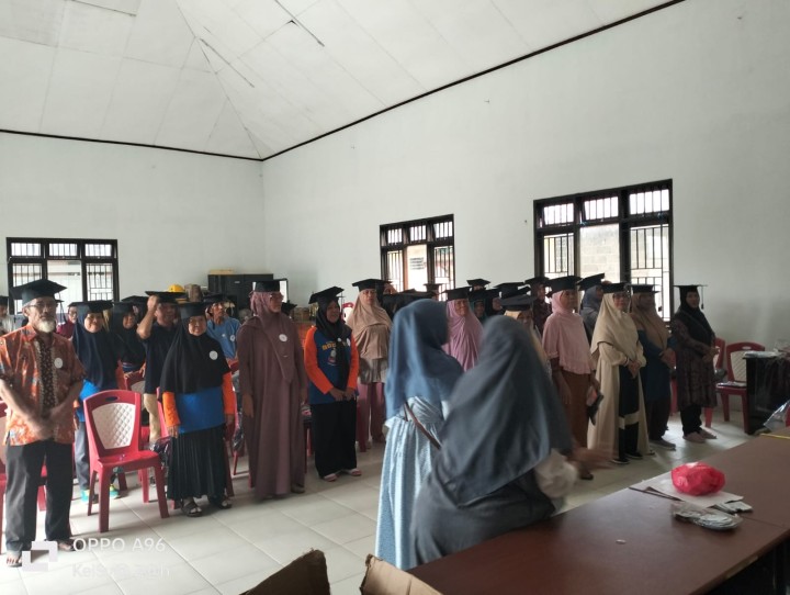 Gladi Untuk wisuda lansia