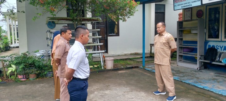 Rutinitas Apel pagi di lingkungan pemerintahan Kelurahan Sindang Sari