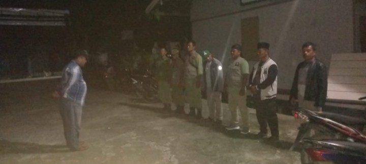 Kegiatan Patroli di malam tahun baru di wilayah Kelurahan Sindang sari
