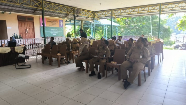 Mengikuti kegiatan Rapat agenda Musrembang di Kecamatan Sambutan