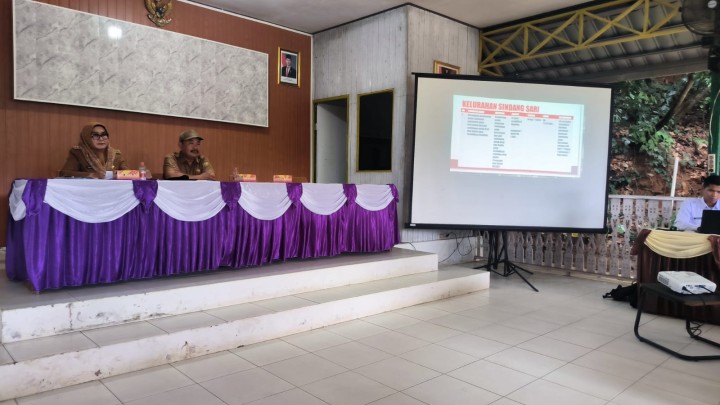 Mengikuti kegiatan Rapat agenda Musrembang di Kecamatan Sambutan