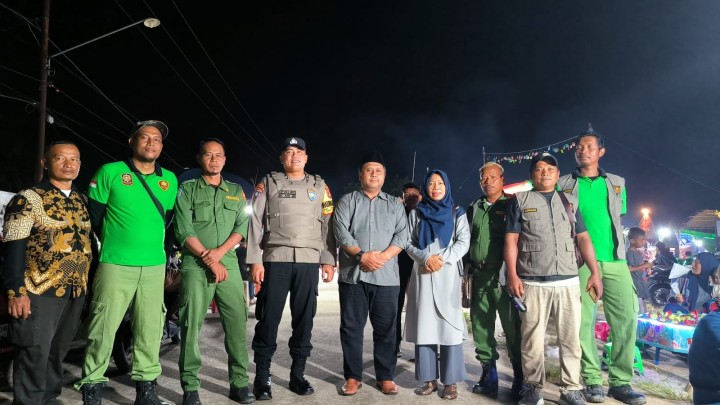 Memperingati HUT  Kota Samarinda dan HUT Pemerintah Kota . Kegiatan Jalan Santai Di wilayah Kelurahan Sindang Sari.