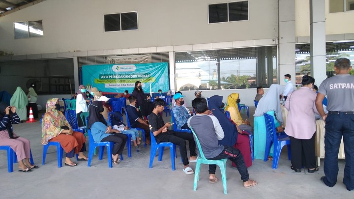 Menghadiri undangan Pemeriksaan oleh Dinkes kota samarinda.