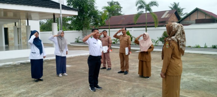 Rutinitas Apel pagi di lingkungan pemerintahan Kelurahan sindang sari