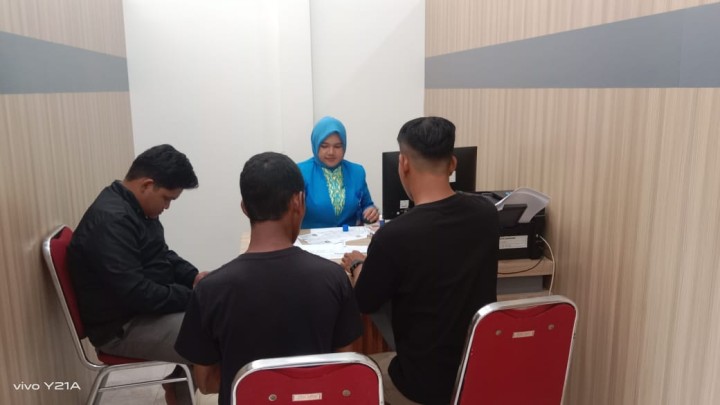 Kegiatan fisilitasi warga disabilitas membuka rekening Bankaltimtara  di kelurahan Sindang Sari (kerjasama kelurahan dan Bankaltimtara )utk mendapatkan bantuan dari Provinsi Kaltim.