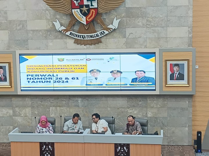 Sosialisasi Paraturan Wali Kota dan Sosialisasi Kebijakan Bidang Informasi publik Nomor 26 Tahun 2024 dan Peraturan Wali Kota Nomor 61 Tahun 2024.