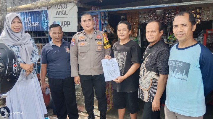 Memberikan Himbauan tentang perwali untuk Tempat Hiburan Malam yang berada di wilayah RT.07 dan 09 Sindang Sari.