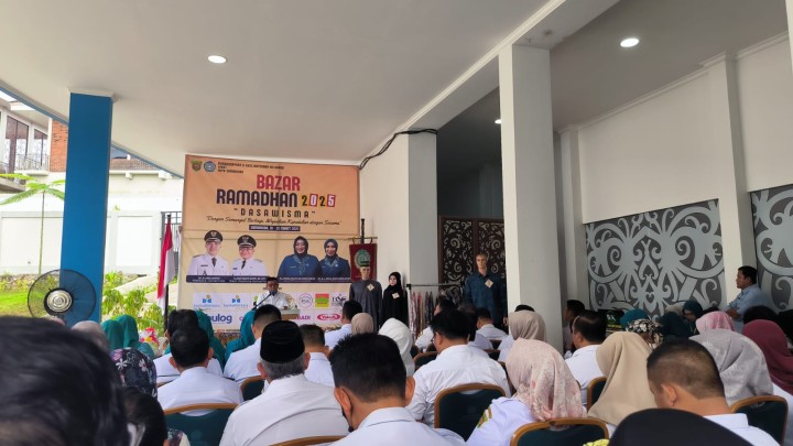 Bazar Ramadhan Tahun 2025 dengan Tema " Dasawisma (Dengan Semangat Berbagi Wujudkan Kepedulian dengan Sesama)", yang salah satu rangkaian kegiatan tersebut ialah Galari Pelangi (Galeri Pakaian & Barang Bekas dari OPD & Institusi