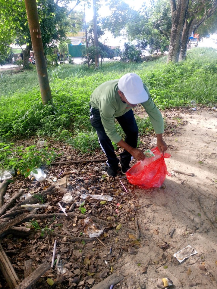 Kegiatan Aksi Pungut Sampah Serentak Se kota Samarinda. Di wilayah Kecamatan Masing-masing.