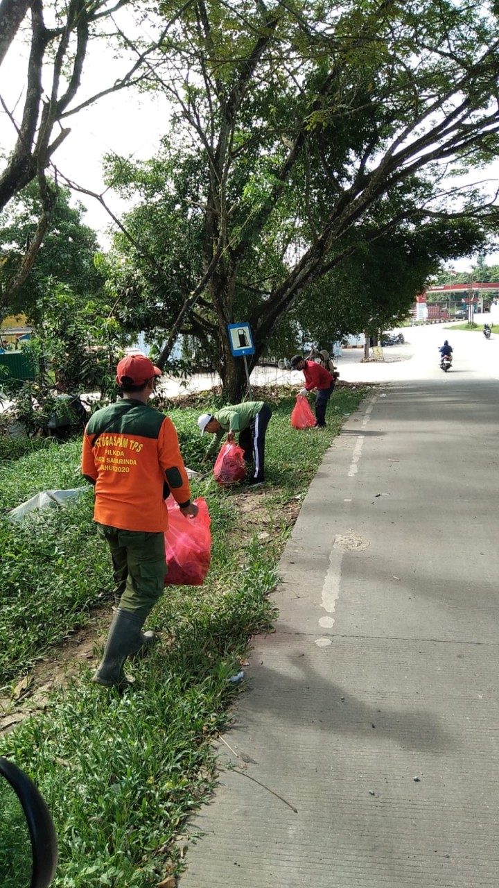 Kegiatan Aksi Pungut Sampah Serentak Se kota Samarinda. Di wilayah Kecamatan Masing-masing.