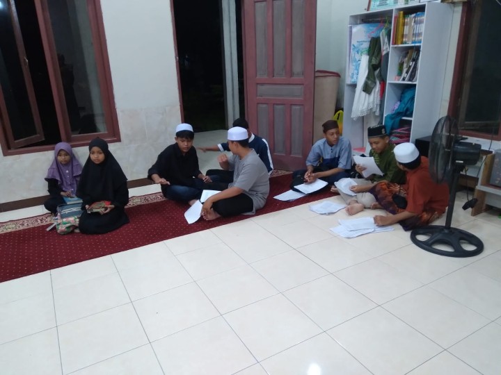 Pembinaan,pendampingan dan evaluasi persiapan kafilah kel.sindang sari dlm kegiatan MTQ thn 2025.