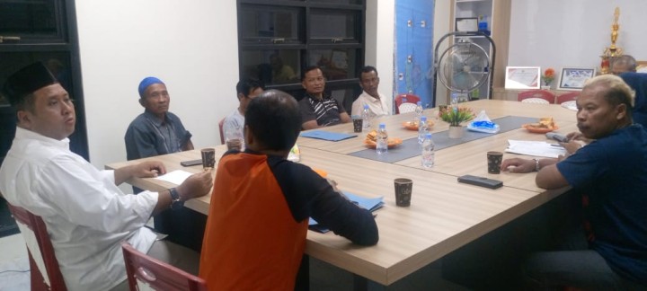 Pertemuan dengan seluruh ketua RT terkait perubahan pekerjaan probebaya tahun 2025 dan pembahasan lanjutan tentang gotong royong,kebersihan,keamanan dan ketertiban lingkungan