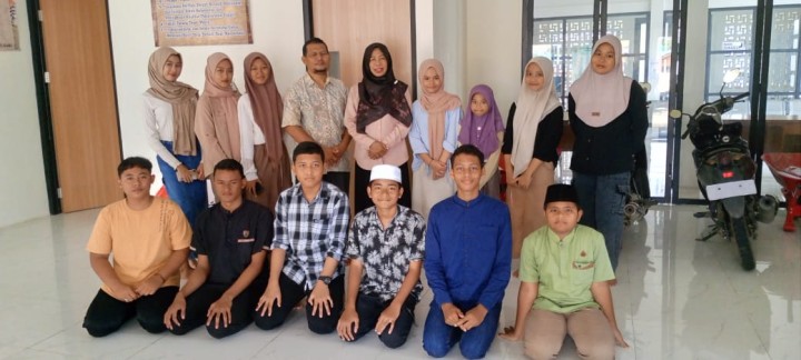 Pembinaan Remaja Kelurahan Sindang Sari. Di hadiri oleh Kasi Kesra.