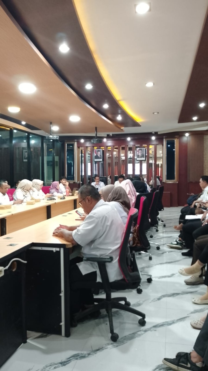 Rapat Koordinasi Perencanaan Kegiatan Probebaya Kelurahan.