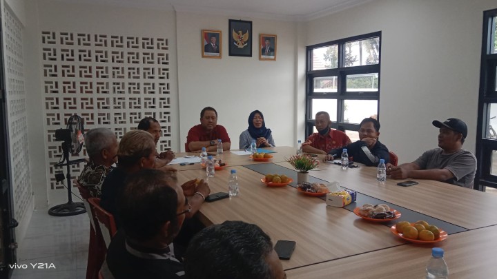 Rapat Koordinasi Probebaya bersama Ketua dan Pengurus POKMAS Kelurahan Sindang Sari.