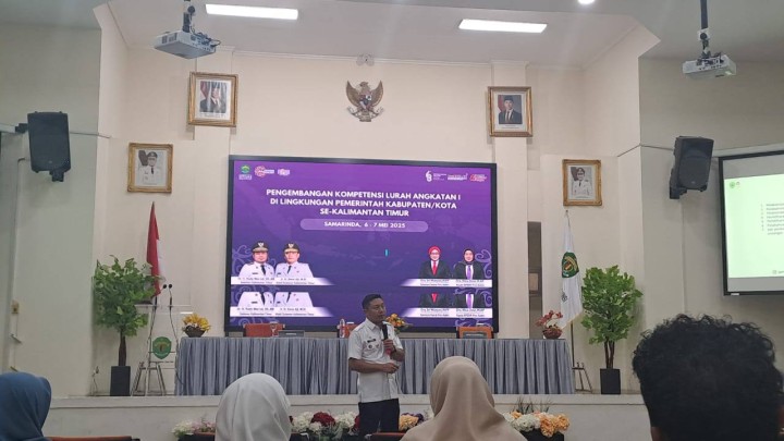 Kegiatan Pengembangan Kopetensi Lurah dengan Tema "PENGEMBANGAN KOPETENSI LURAH DALAM TATA KELOLA PEMERINTAHAN KELURAHAN YANG EFEKTIF DAN RESPONSIF"