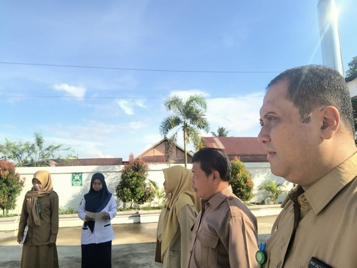 Rutinitas Apel pagi di lingkungan pemerintahan Kelurahan Sindang Sari