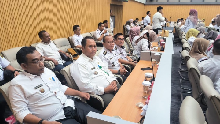 Rapat Koordinasi Tindaklanjut Pendalaman Juklak dan Juknis Musyawarah Kelurahan Pembentukan Koperasi Merah Putih.