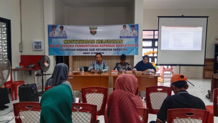 Rapat Musyawarah Pembentukan Koperasi Merah Putih Kelurahan Sindang Sari.
