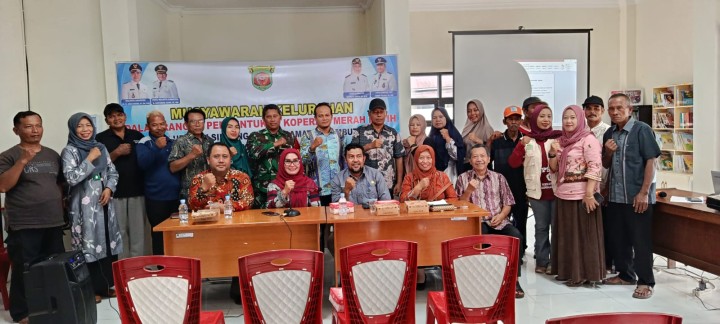 Rapat Musyawarah Pembentukan Koperasi Merah Putih Kelurahan Sindang Sari.