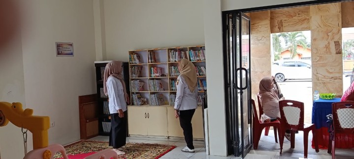 Verifikasi lapangan Lomba Kelurahan Tinggkat Kota Bersama Tim Penilai.