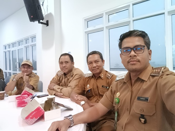 Menghadiri Paparan Rencana Penanggulangan Banjir yang disampaikan oleh Kepala Bidang Sumber Daya Air (SDA) Dinas PUPR Kota Samarinda.