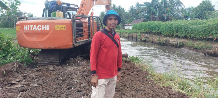 Kegiatan Gotong Royong oleh warga Sindang Sari