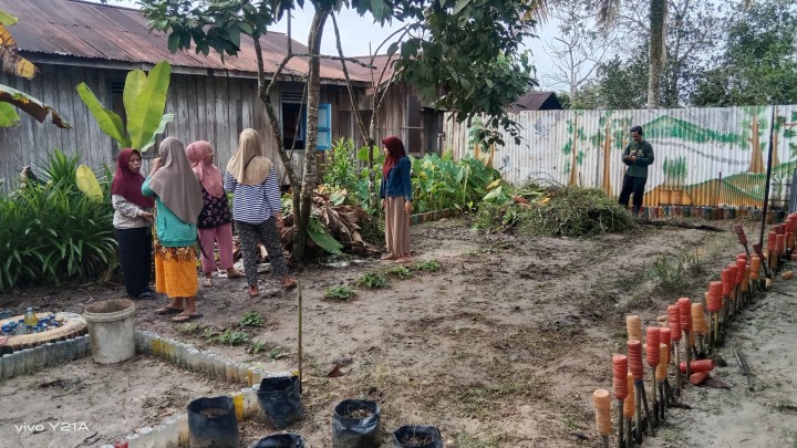 Kegiatan Gotong Royong oleh warga Sindang Sari