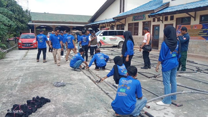 Kegiatan Pelatihan penggunaan peralatan penanggulangan bencana bagi kelurahan tangguh bencana  (Katana) makroman dan (Katana) .