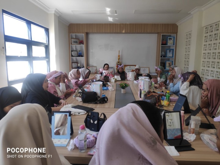 Penutupan Pelatihan Tata Rias (PROBEBAYA) Program Pemberdayaan.
