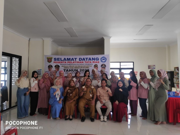 Penutupan Pelatihan Tata Rias (PROBEBAYA) Program Pemberdayaan.