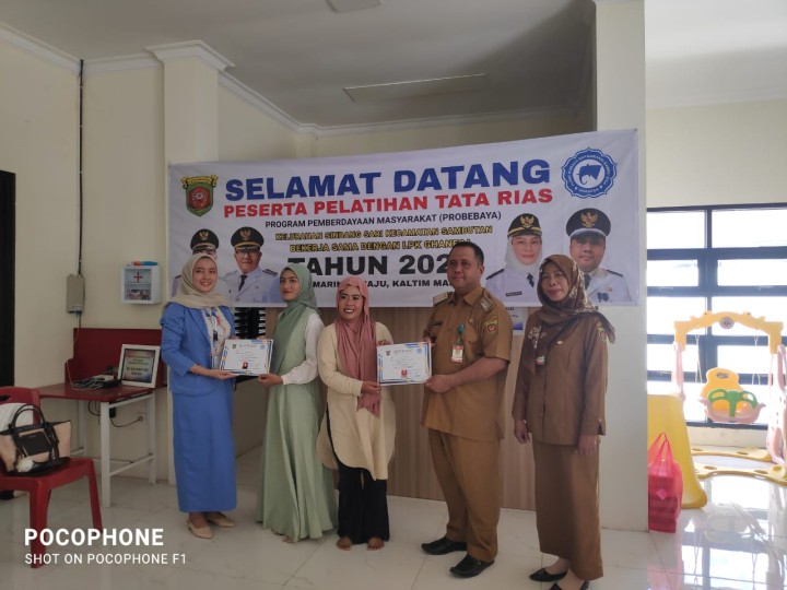 Penutupan Pelatihan Tata Rias (PROBEBAYA) Program Pemberdayaan.