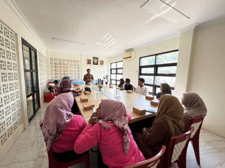 Penerimaan Mahasiswa KKN IUNSI dan Sosialisasi