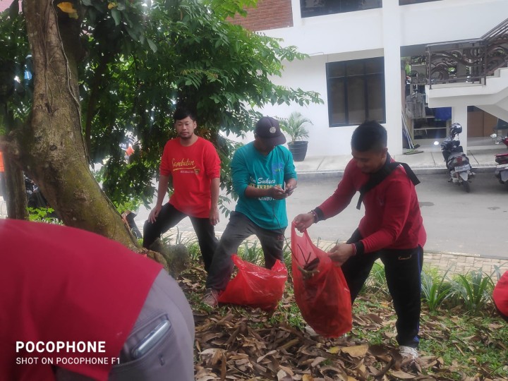 Kerja Bakti Massal di ikuti  seluruh perangkat OPD,Kecamatan se-kota samarinda dan Kelurahan se-kota samarinda